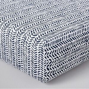 Pottery Barn Kids Fitted Crib Sheet in pattern “Broken Arrow”